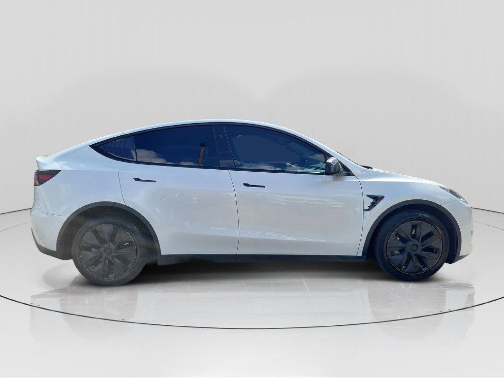 Used 2024 Tesla Model Y Long Range AWD/4WD image 8