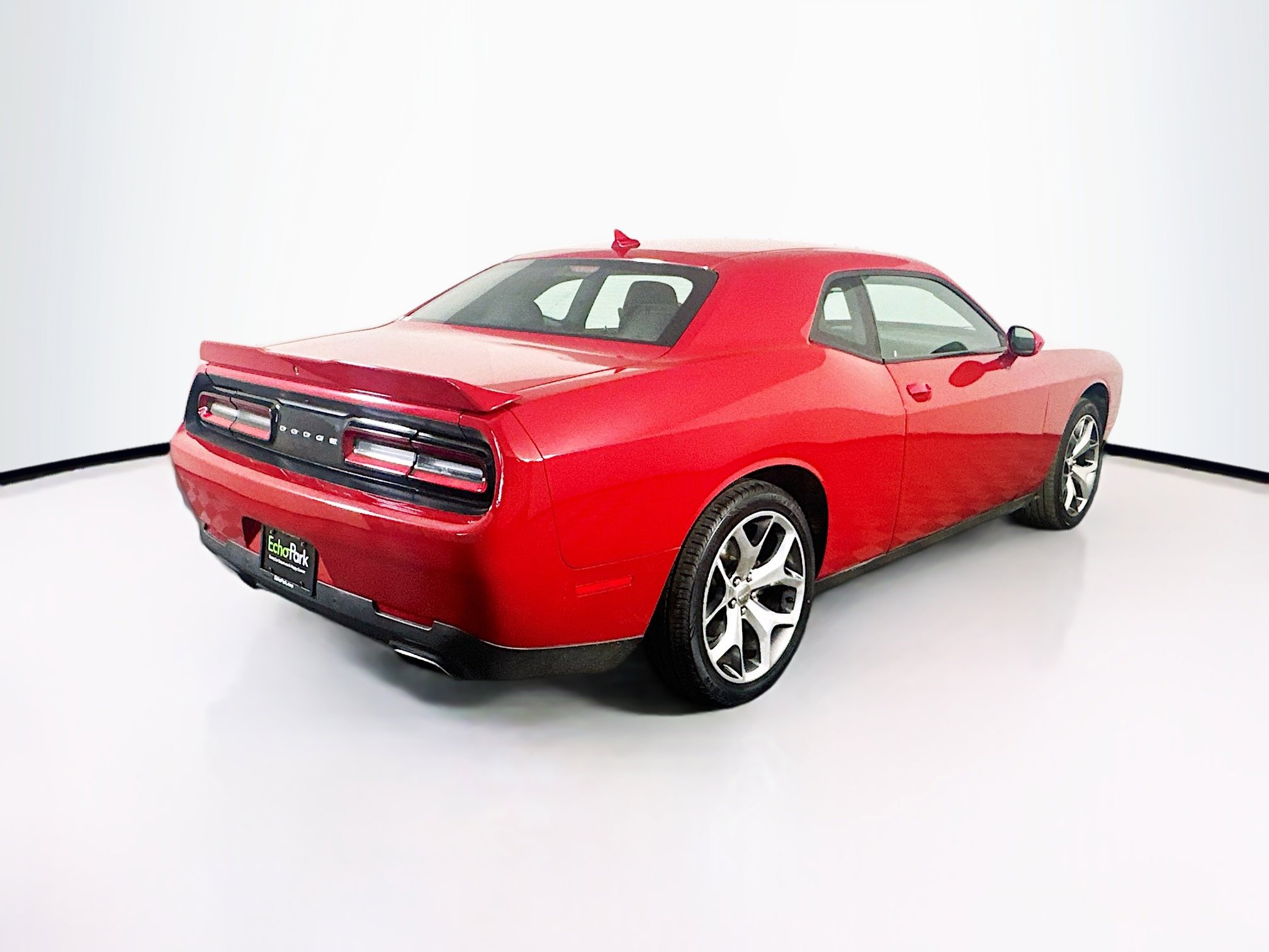 Used 2016 Dodge Challenger SXT Plus RWD image 9