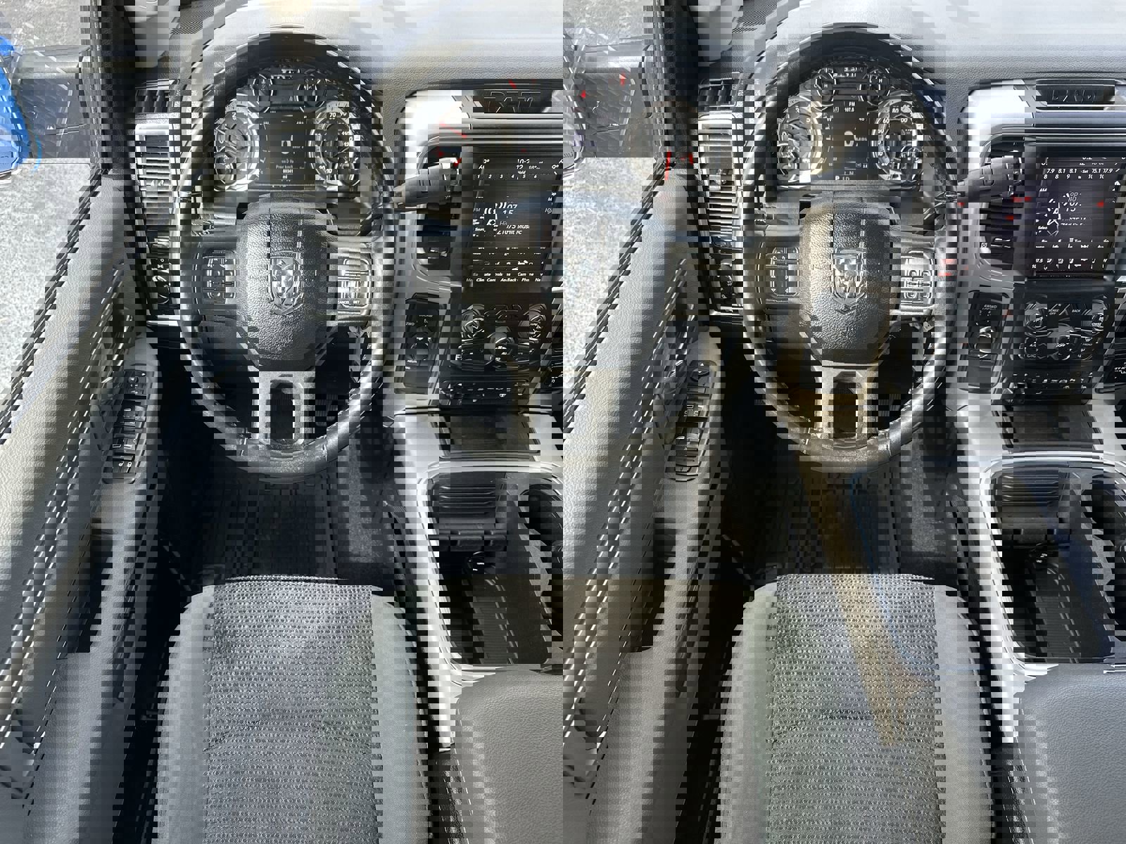 Used 2018 RAM 2500 Big Horn w/ Harvest Edition image 17