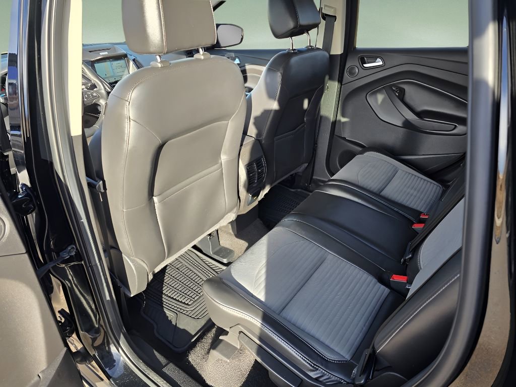 Used 2017 Ford Escape Titanium image 15