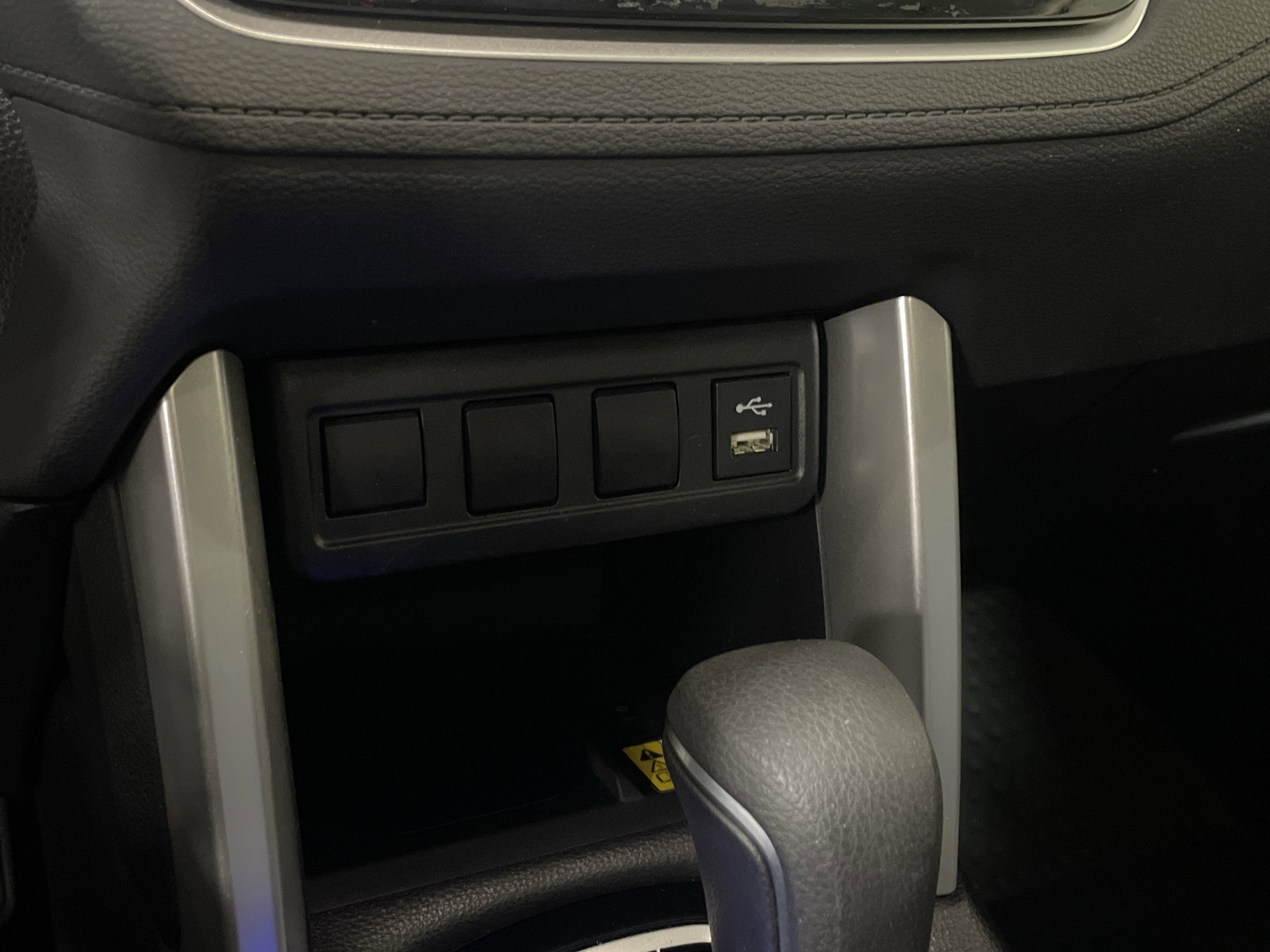 Certified 2022 Toyota Corolla Cross LE image 28