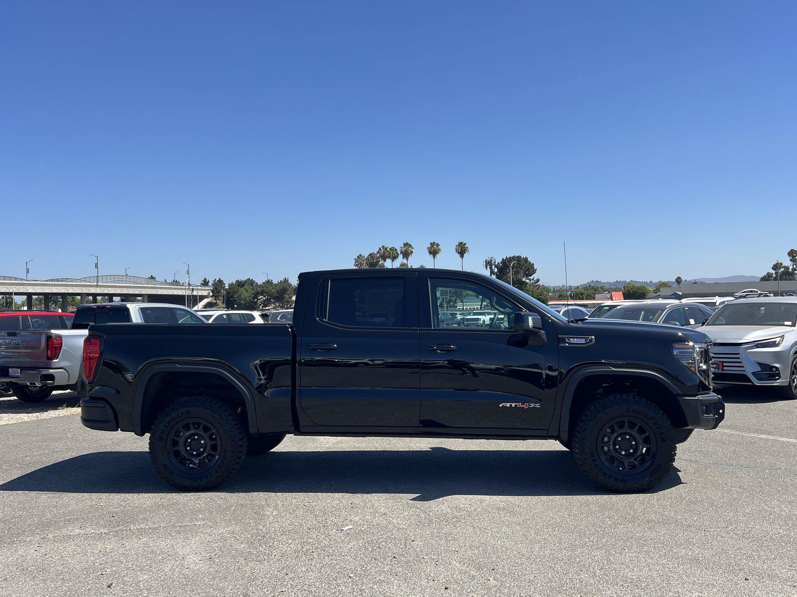 New 2026 GMC Sierra 1500 AT4X w/ AT4X AEV Edition AWD/4WD image 2