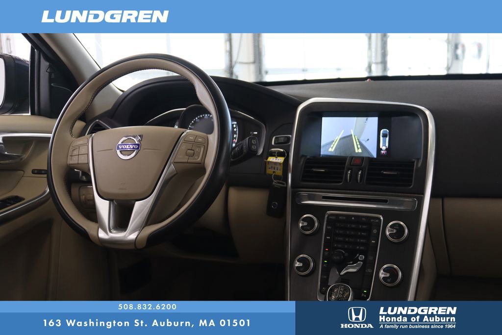 Used 2015 Volvo XC60 T6 w/ Proximity Package image 4