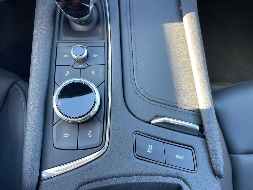 Used 2024 Cadillac XT6 Premium Luxury image 26