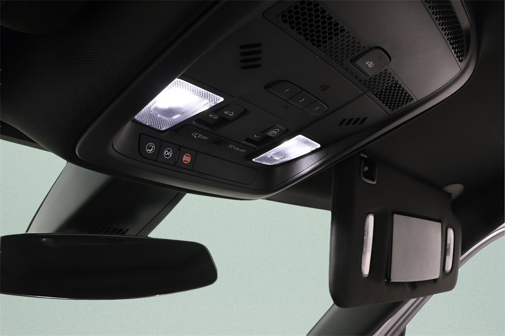 Used 2023 Cadillac XT5 Premium Luxury image 17