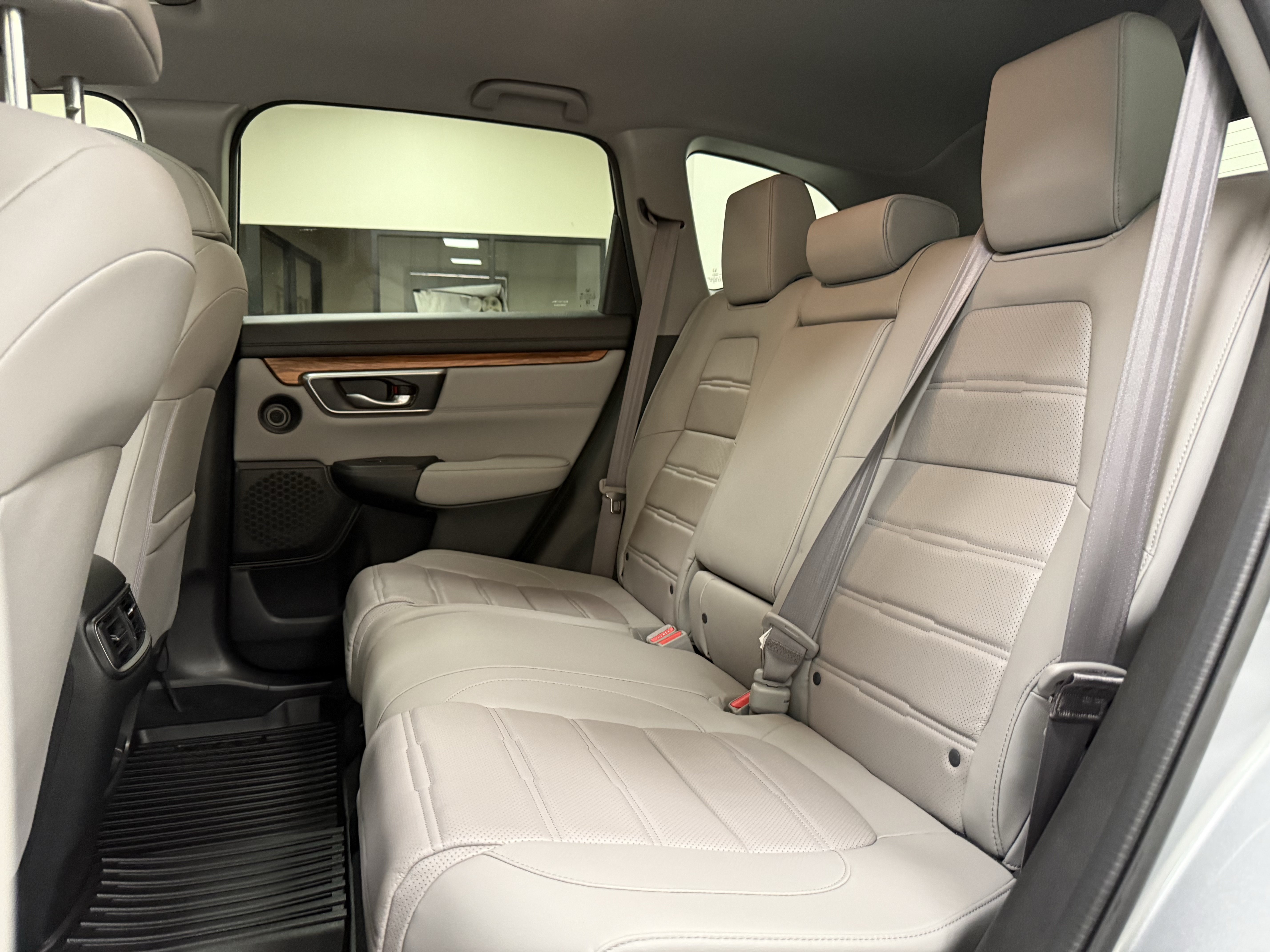 Used 2022 Honda CR-V Touring image 16