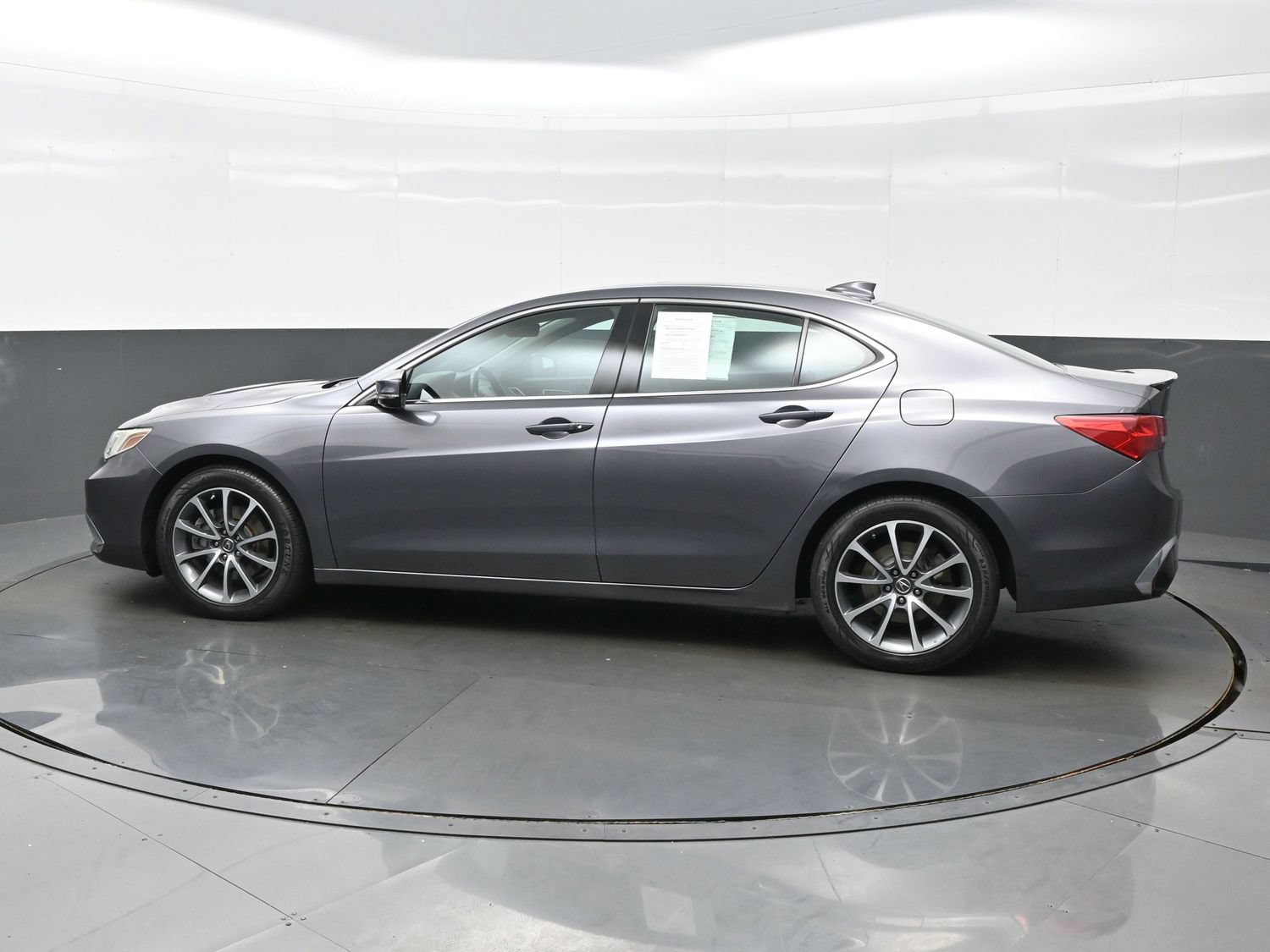 Used 2019 Acura TLX V6 FWD image 4