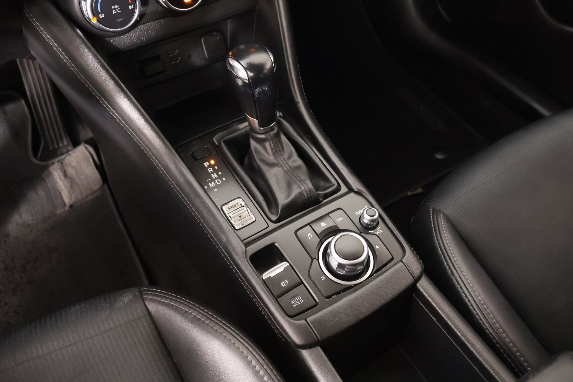 Used 2019 MAZDA CX-3 Touring image 8