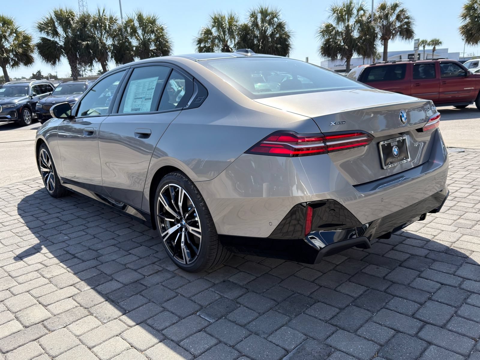 New 2026 BMW 530i xDrive w/ M Sport Package AWD/4WD image 11