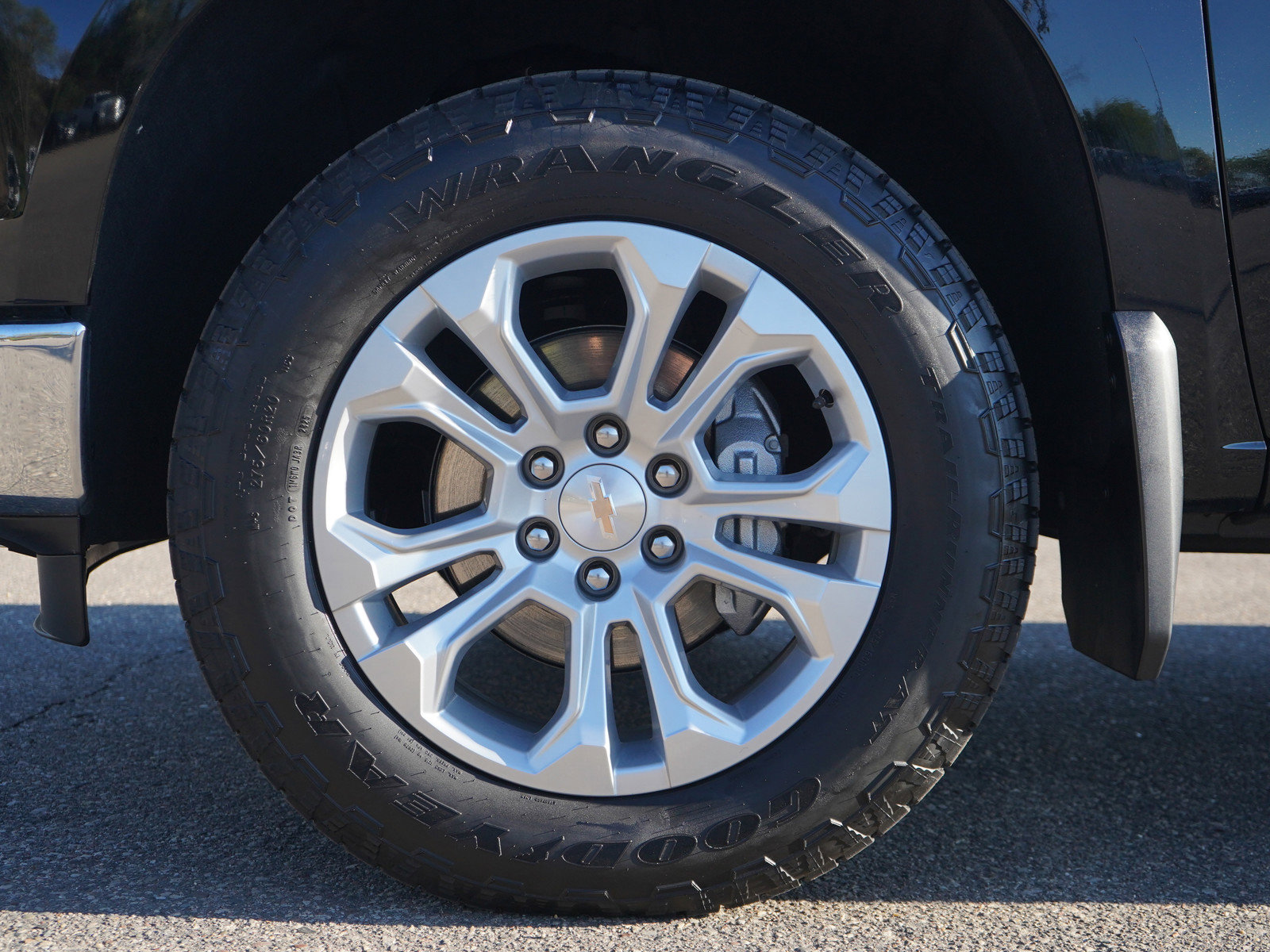 Used 2026 Chevrolet Silverado 1500 LTZ AWD/4WD image 31