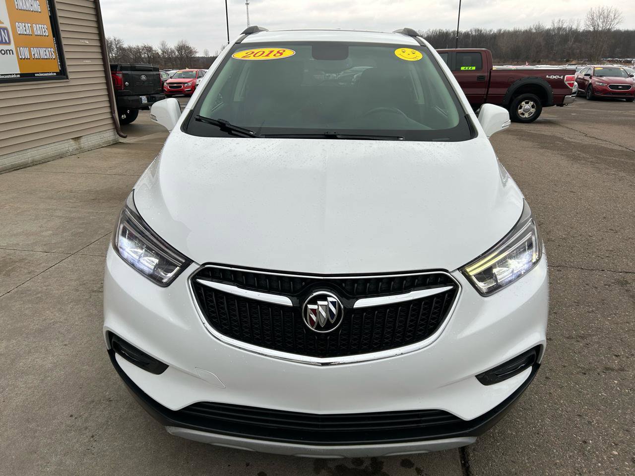 Used 2018 Buick Encore Essence image 2