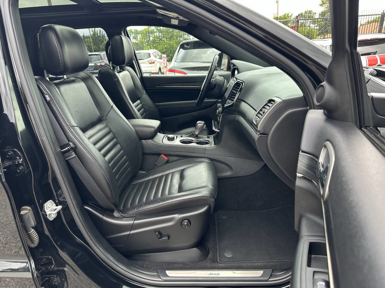 Used 2020 Jeep Grand Cherokee Limited X image 38