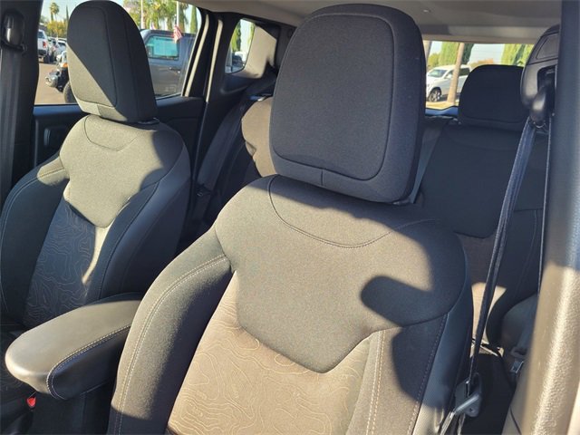 Used 2023 Jeep Renegade Latitude w/ Sun/Sound Group image 12