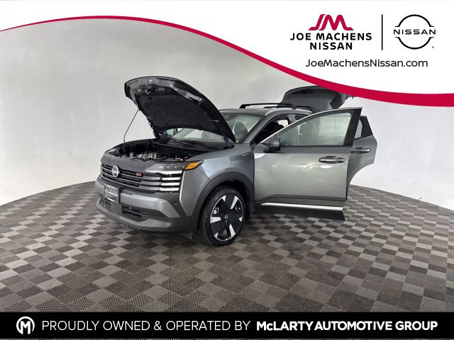 Certified 2025 Nissan Kicks SR w/ Illumination Package image 10