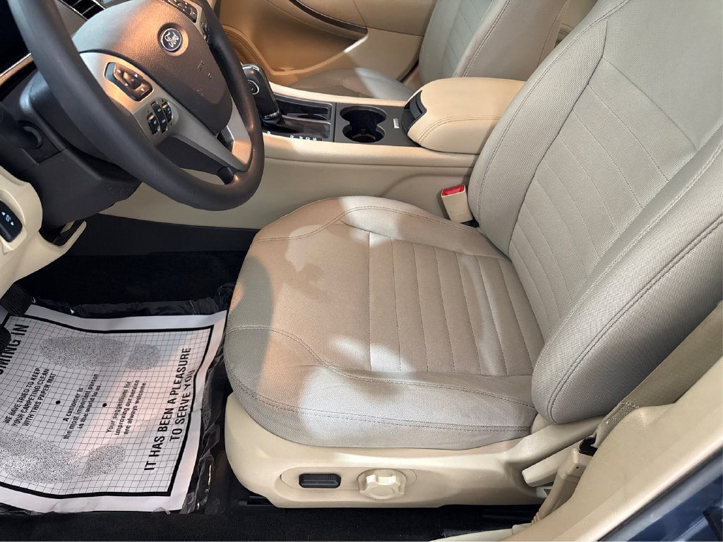 Used 2018 Ford Taurus SE FWD image 37