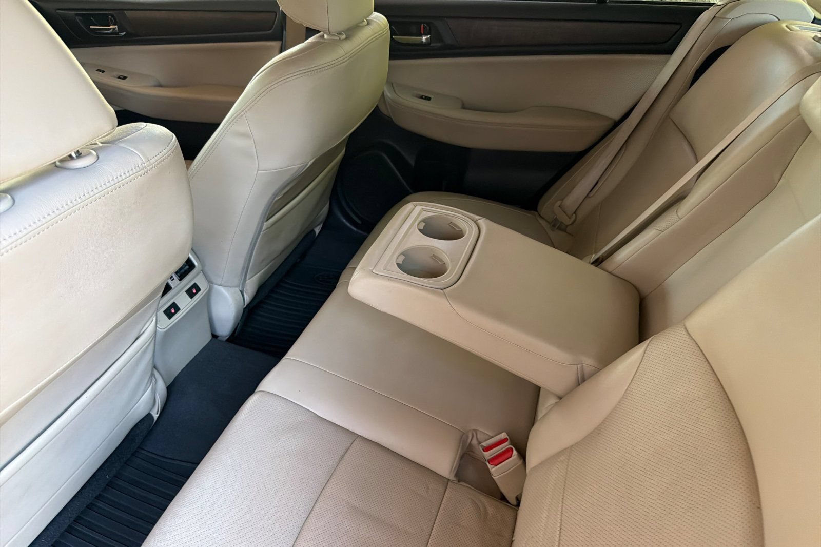 Used 2017 Subaru Outback 2.5i Limited AWD/4WD image 16