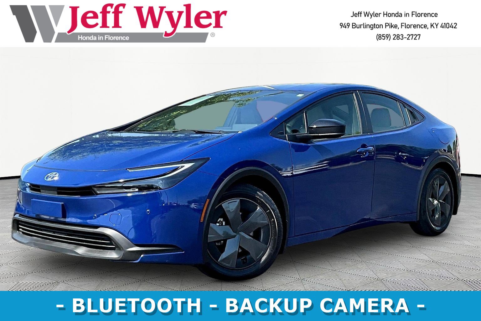 Used 2025 Toyota Prius LE FWD image 1