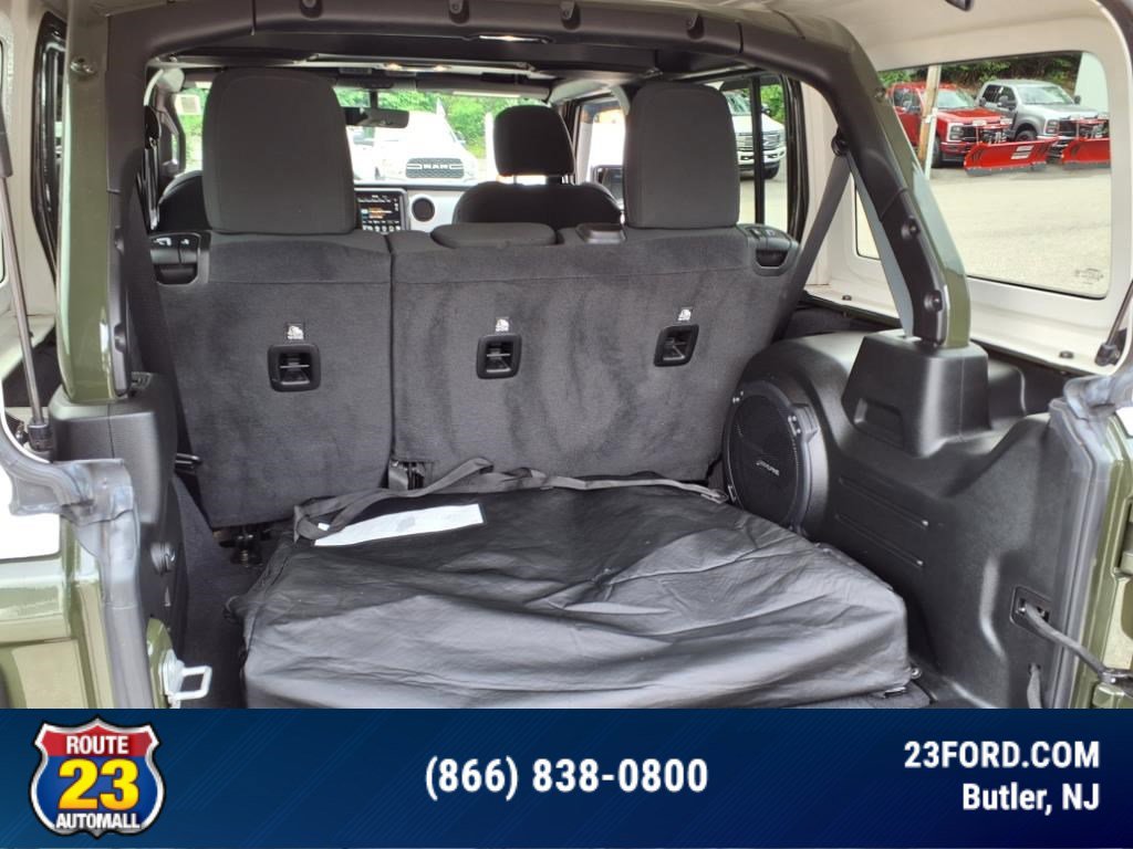Used 2021 Jeep Wrangler Unlimited Islander image 13