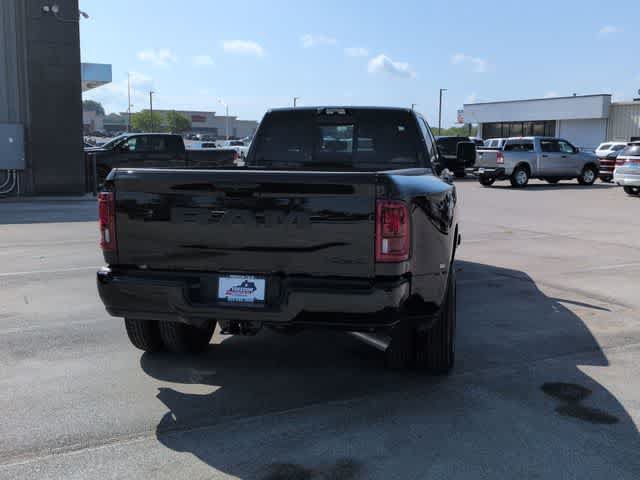 New 2026 RAM 3500 Laramie AWD/4WD image 7