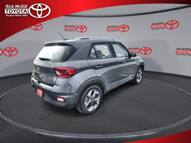 Used 2025 Hyundai Venue SEL image 8