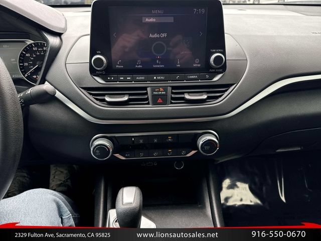 Used 2022 Nissan Altima 2.5 SV FWD image 16
