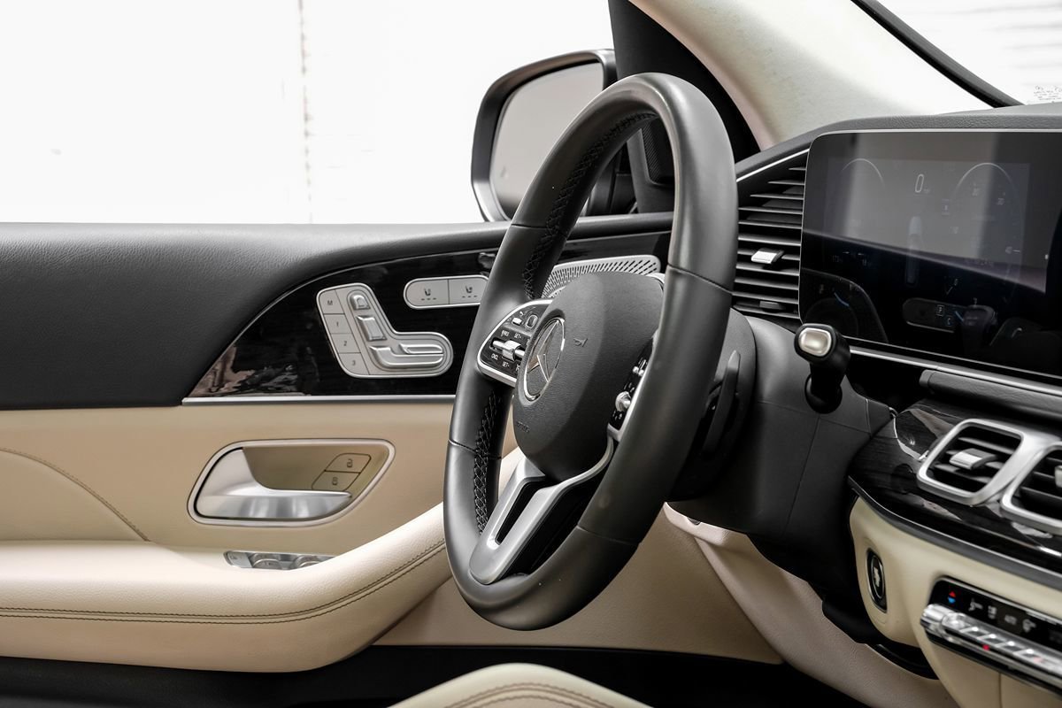 Used 2020 Mercedes-Benz GLE 350 w/ Premium Package image 13