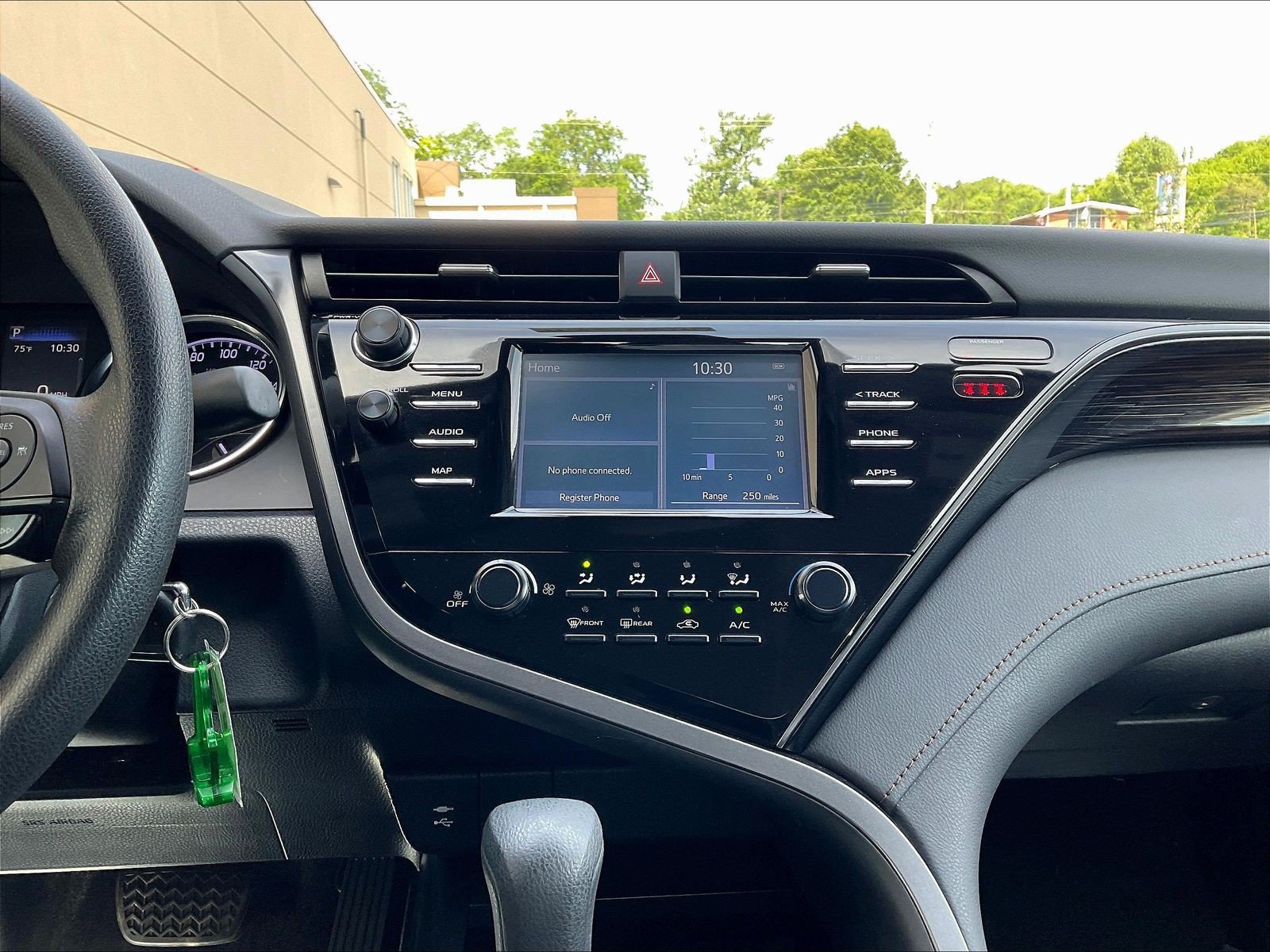 Used 2019 Toyota Camry LE FWD image 15