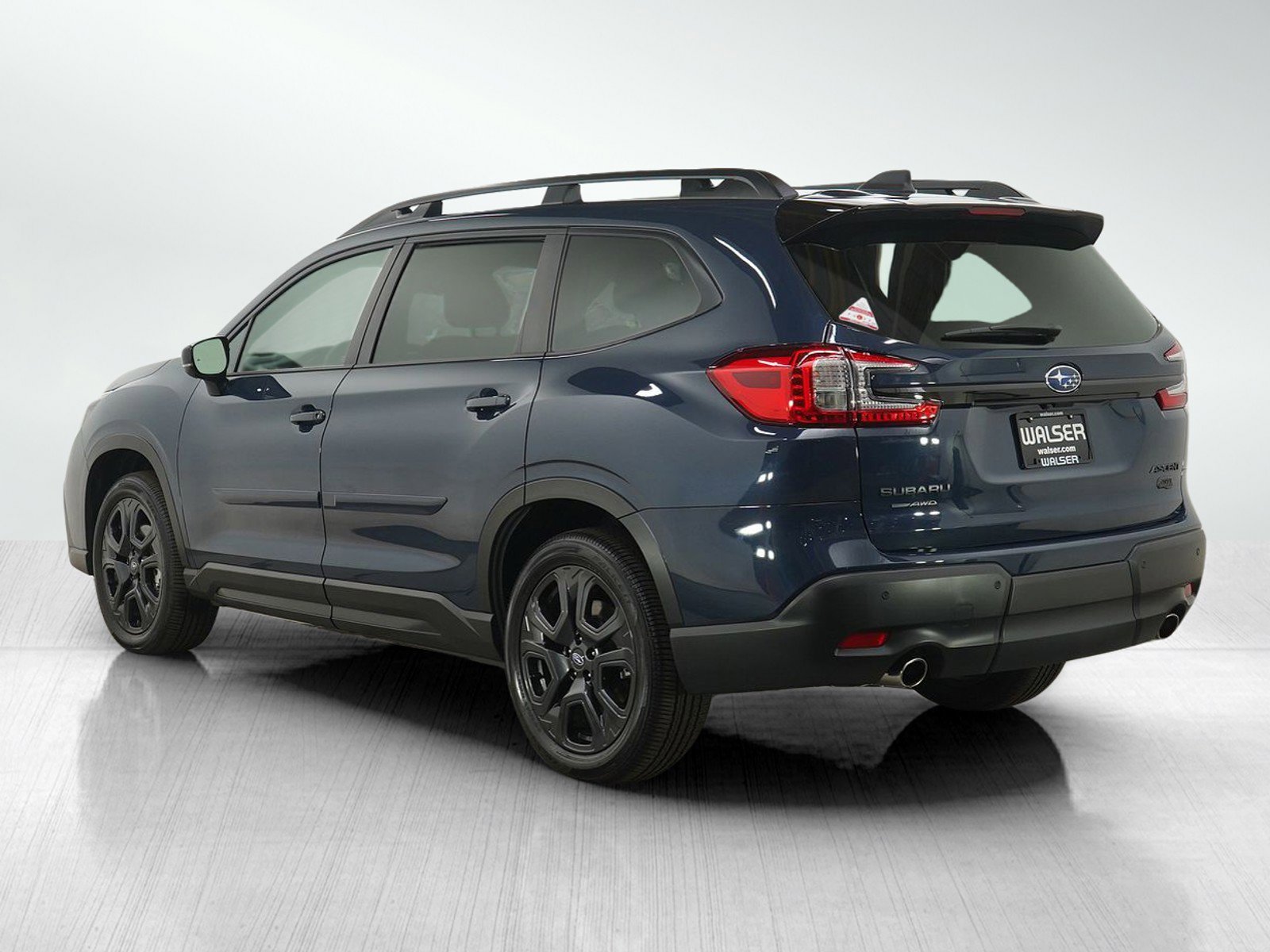 Used 2025 Subaru Ascent Bronze Edition w/ Popular Package #2 image 3