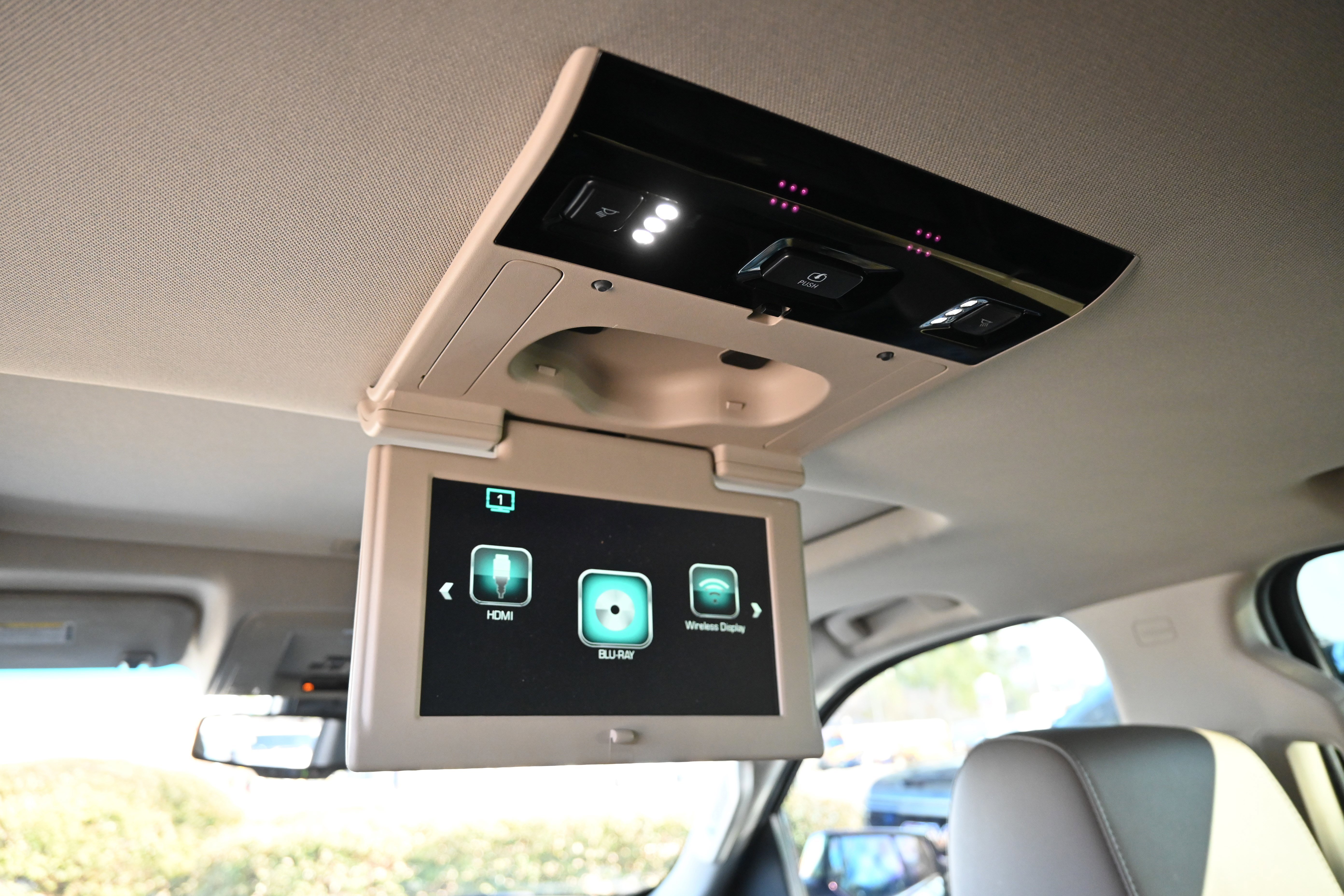 Used 2018 Chevrolet Tahoe Premier image 5