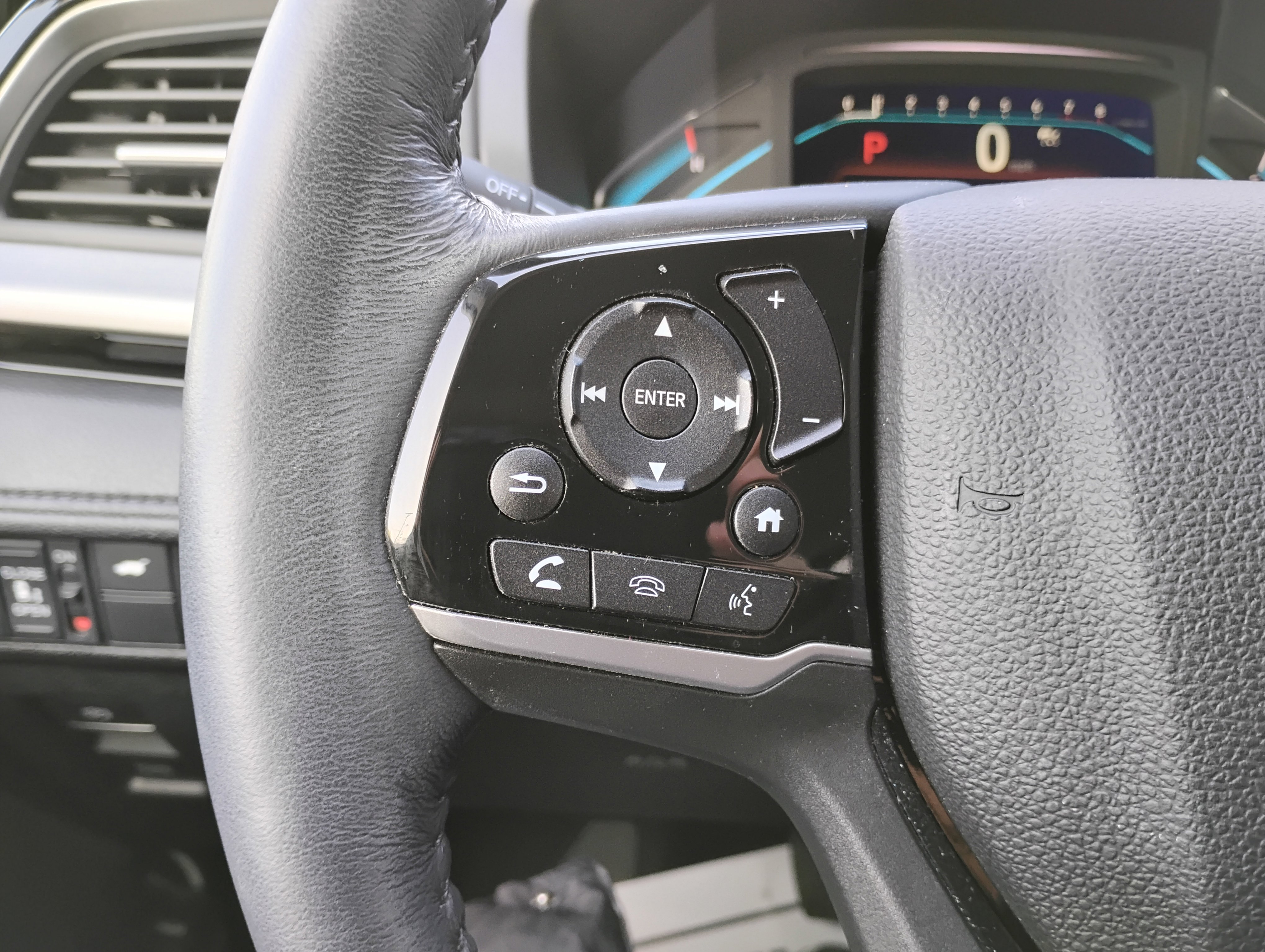 Used 2024 Honda Odyssey Touring image 9