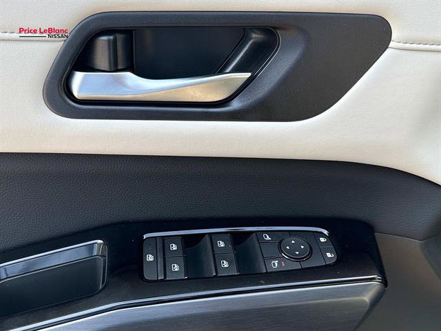 New 2026 Nissan Pathfinder SL FWD image 13