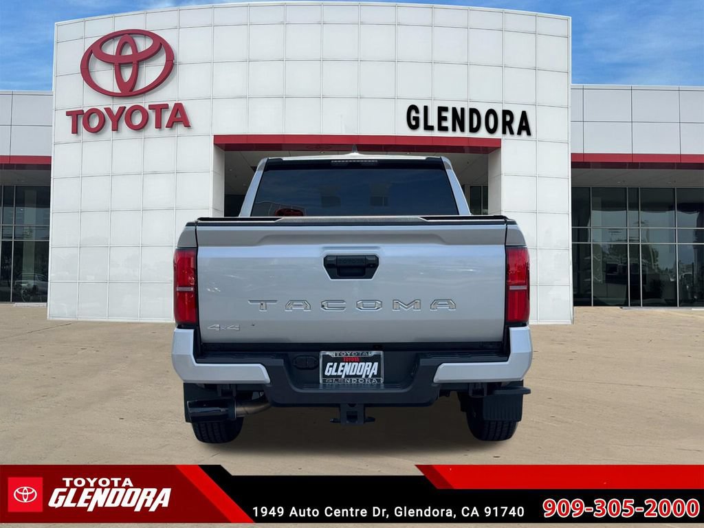 Certified 2025 Toyota Tacoma SR5 AWD/4WD image 9