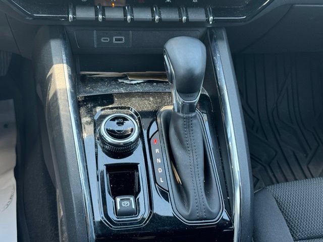 Used 2023 GMC Canyon Elevation w/ Convenience Package AWD/4WD image 16