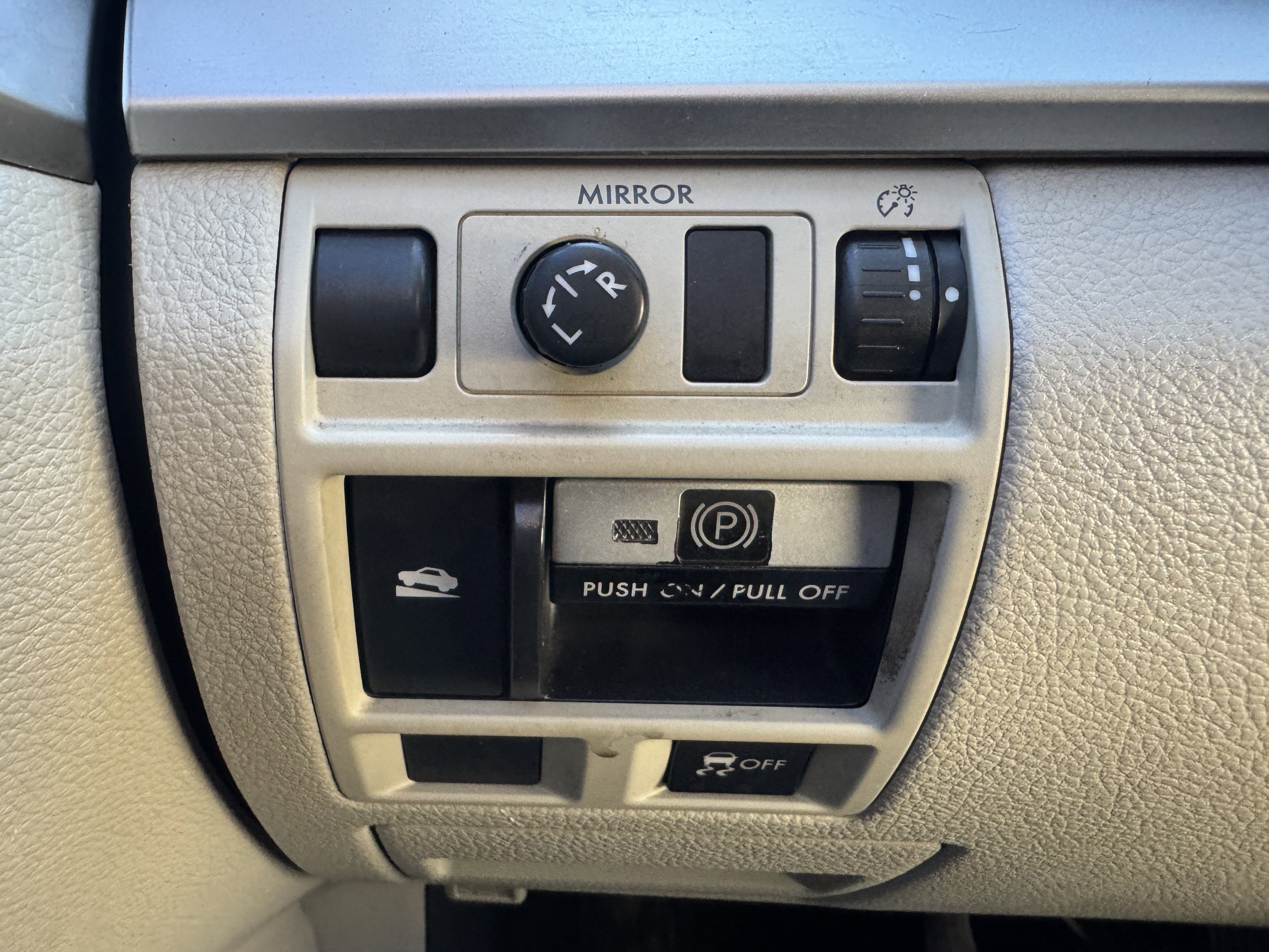 Used 2013 Subaru Outback 2.5i Premium w/ Popular Pkg 1B image 32