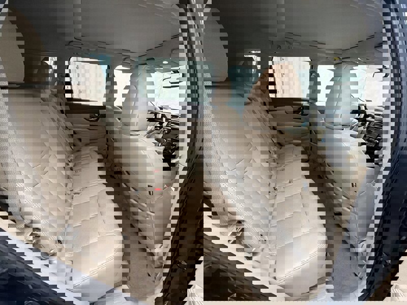 Used 2015 Nissan Rogue SL w/ SL Premium Package image 13