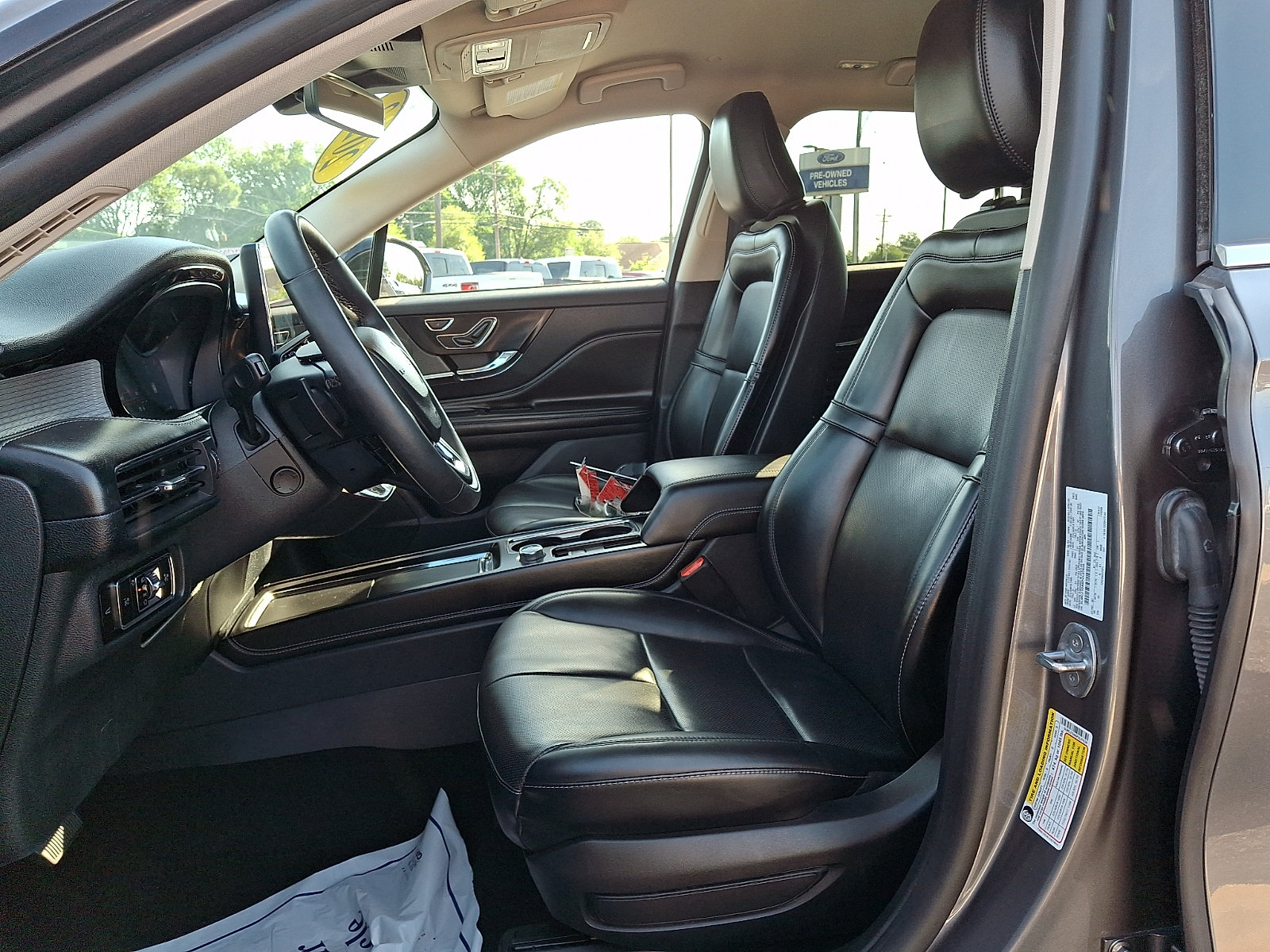 Certified 2023 Lincoln Corsair AWD w/ Equipment Group 101A image 14