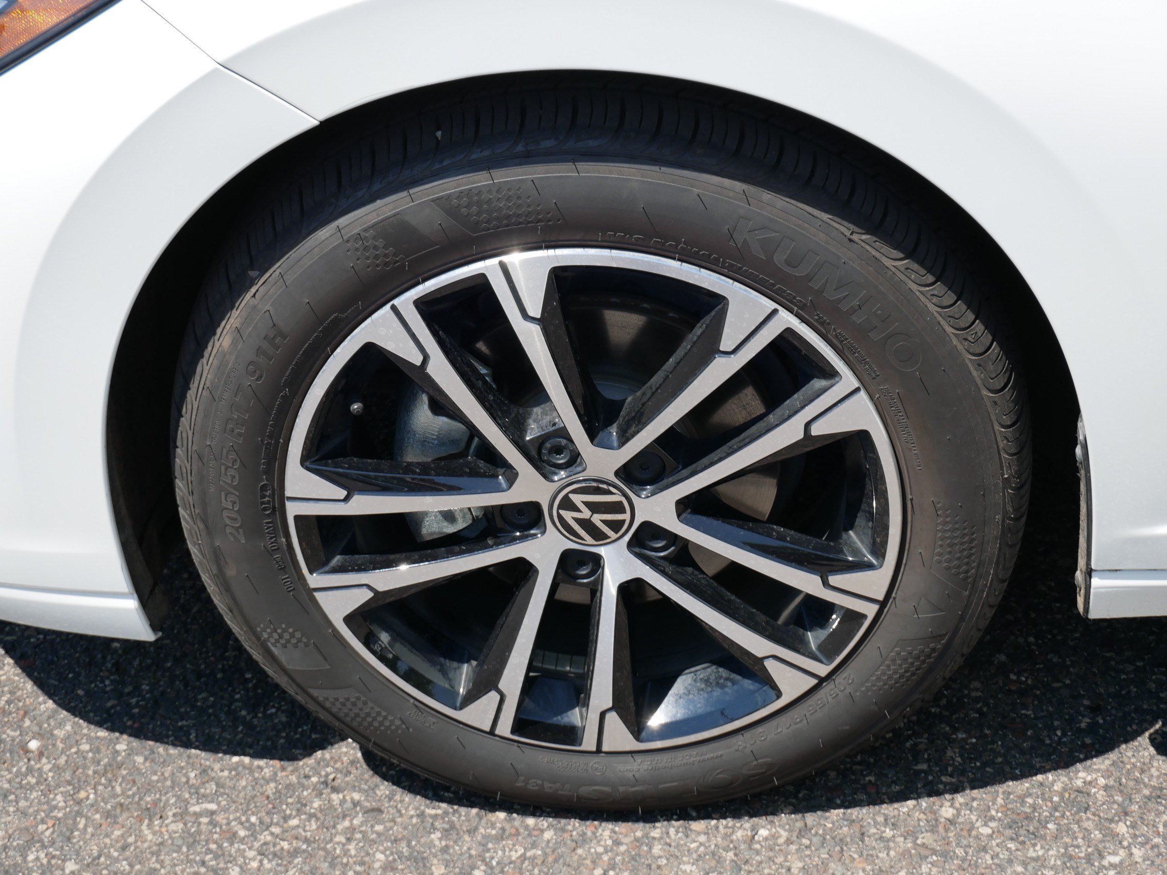 Certified 2025 Volkswagen Jetta Sport FWD image 15