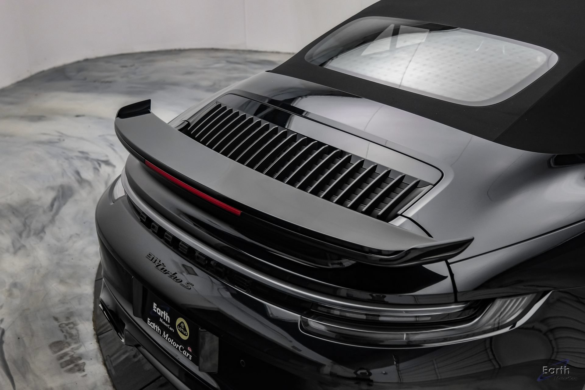 Used 2025 Porsche 911 Turbo S w/ Exterior Sport Package AWD/4WD image 18