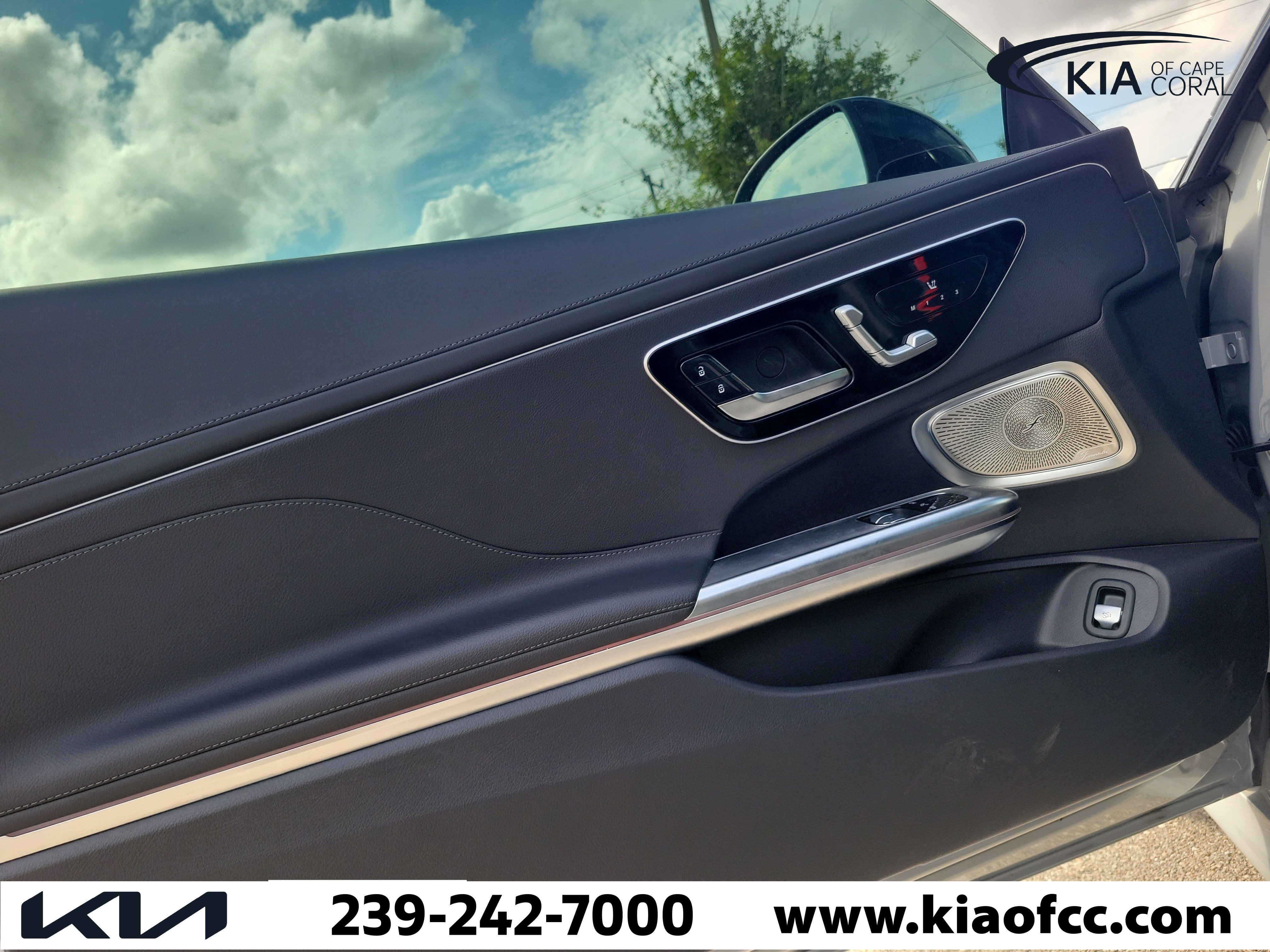 Used 2024 Mercedes-Benz CLE 300 4MATIC Coupe image 12
