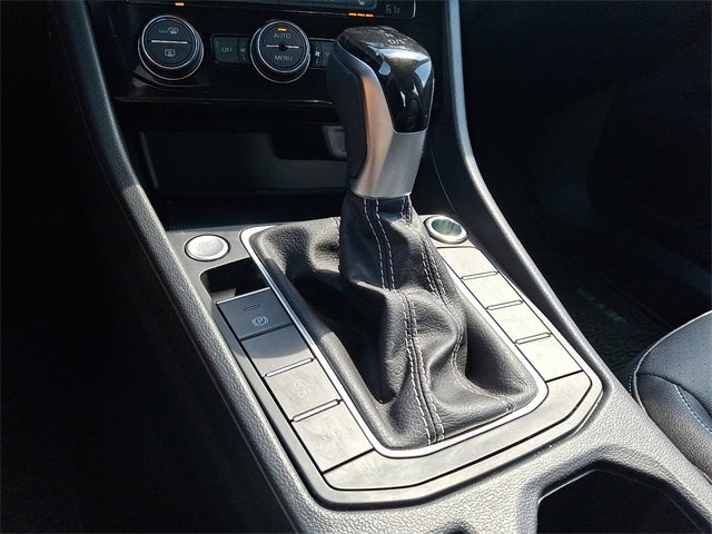 Used 2024 Volkswagen Jetta SE image 14