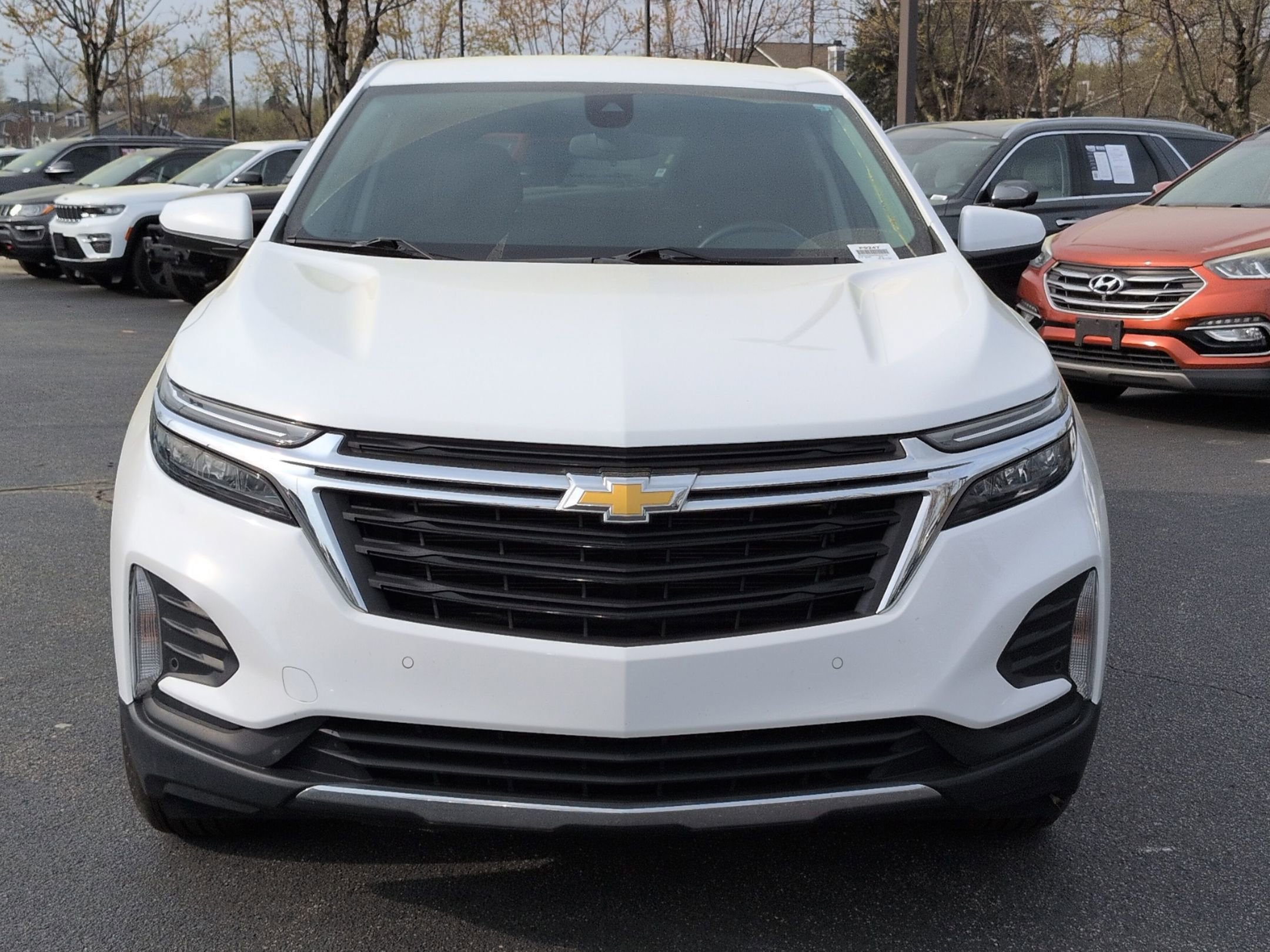 Used 2023 Chevrolet Equinox LT image 3
