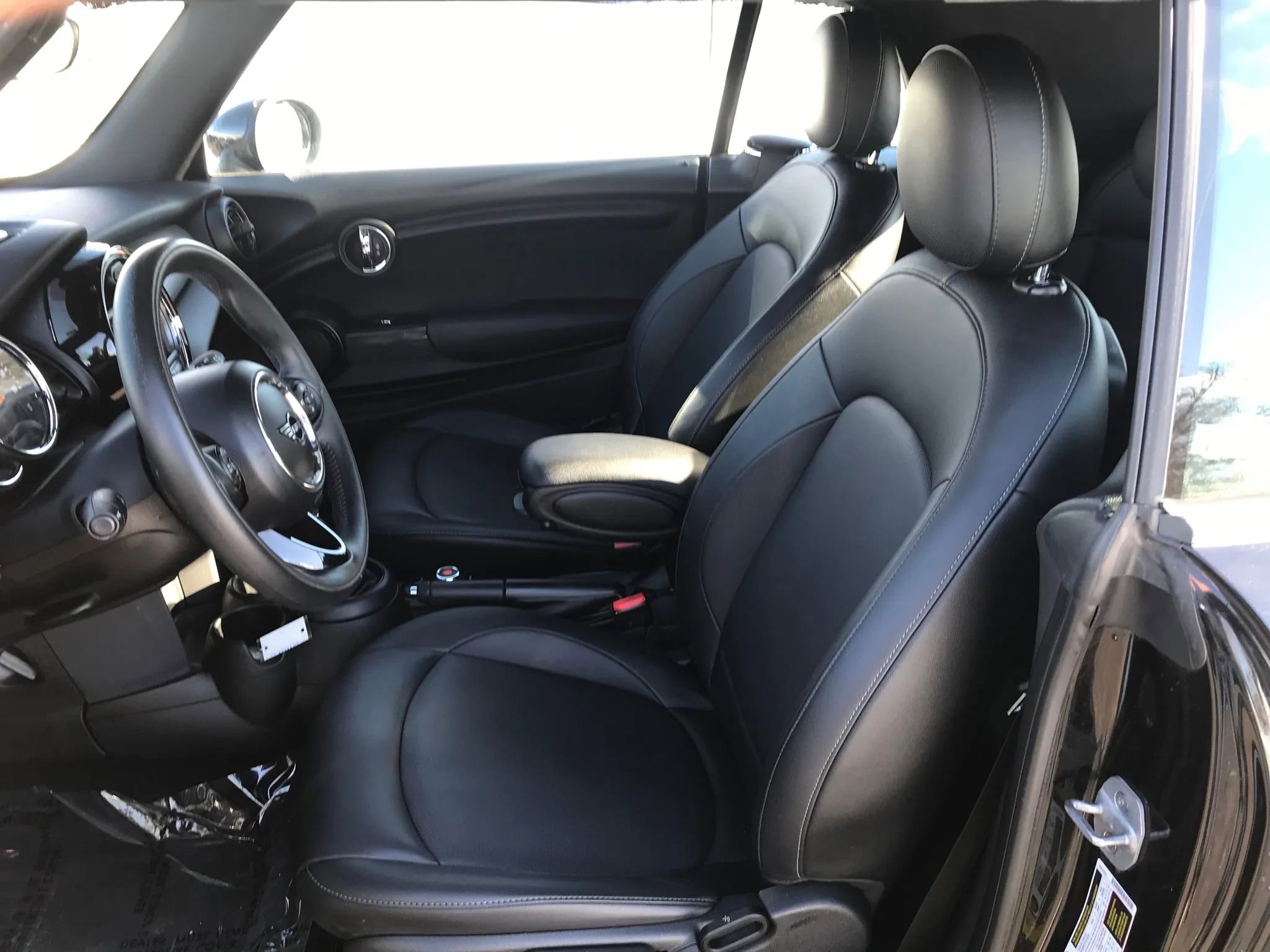 Used 2019 MINI Cooper Convertible image 2