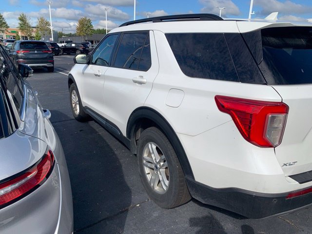 Used 2024 Ford Explorer XLT w/ Equipment Group 202A AWD/4WD image 4