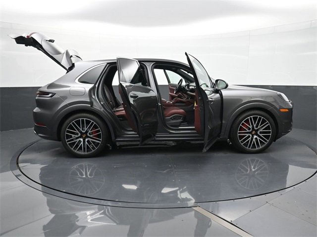 New 2026 Porsche Cayenne S image 36
