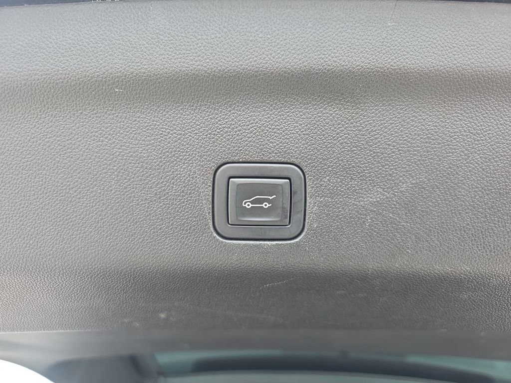 Used 2023 GMC Yukon XL Denali w/ LPO, Floor Liner Package image 14