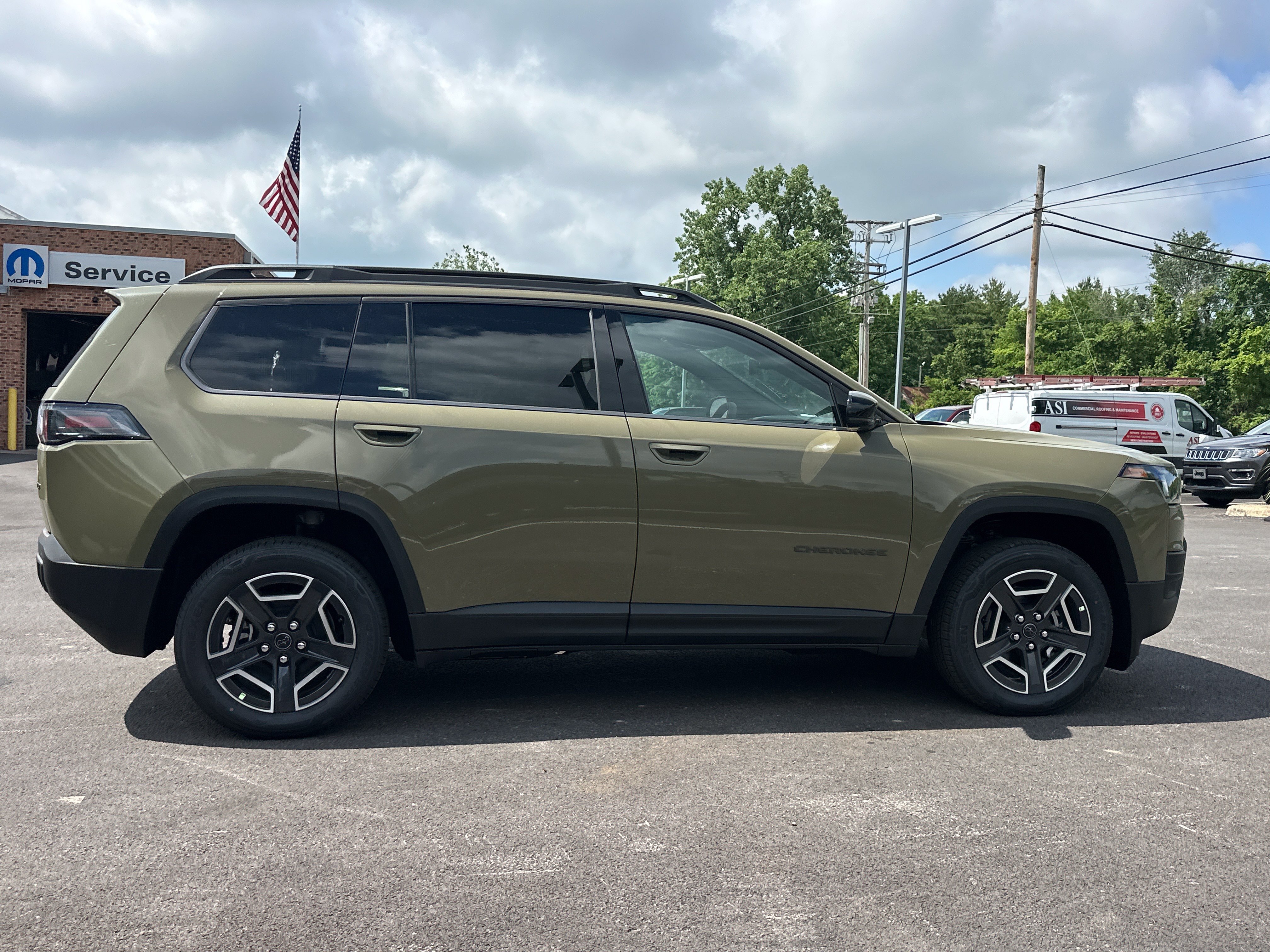 New 2026 Jeep Cherokee Limited AWD/4WD image 16
