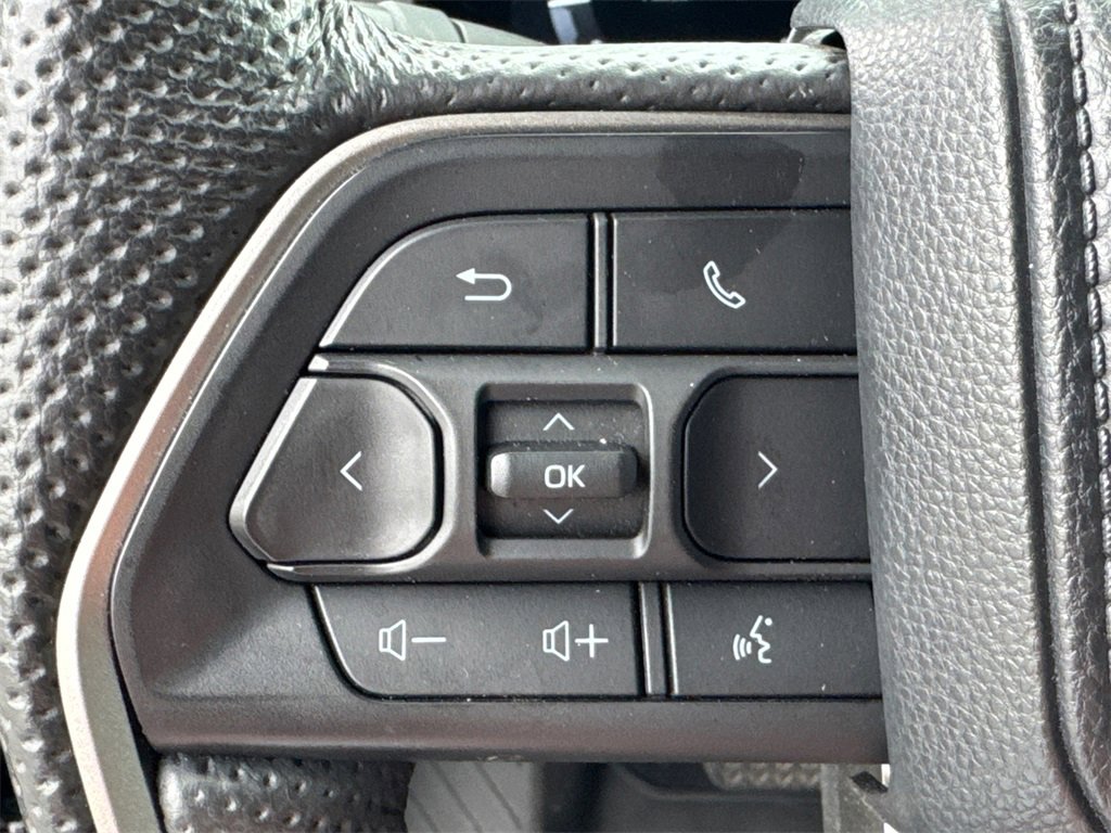 Used 2024 Toyota Tacoma TRD Off-Road image 24