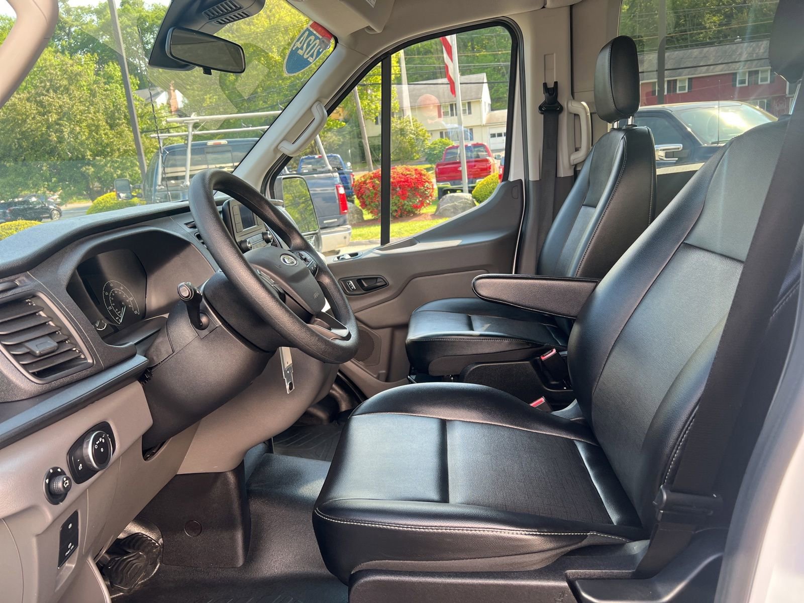 Used 2024 Ford Transit 350 XL RWD image 23