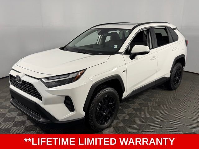 Used 2023 Toyota RAV4 XLE image 3