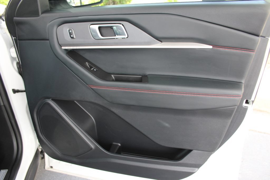 Used 2025 Ford Explorer ST-Line AWD/4WD image 43